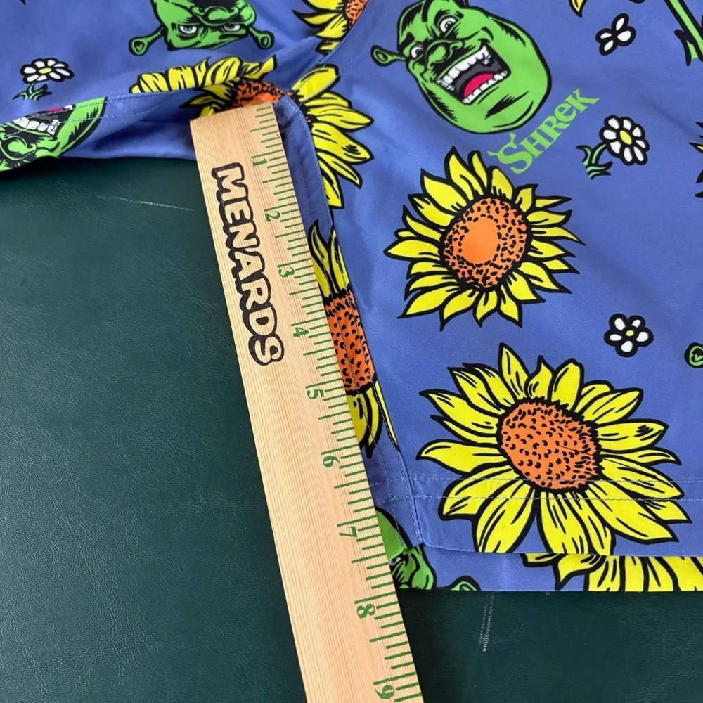 New Neff Shrek Cartoon Swim / Shorts Mens 2XL Blue Flower Field (37